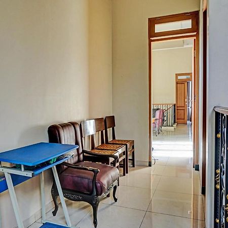 Spot On 91530 Sumpil Syariah Malang Exterior foto